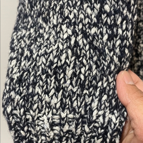 Aritzia Community Dark Navy & white Speckled Wool and cotton Turtleneck Sweater - Picture 13 of 16